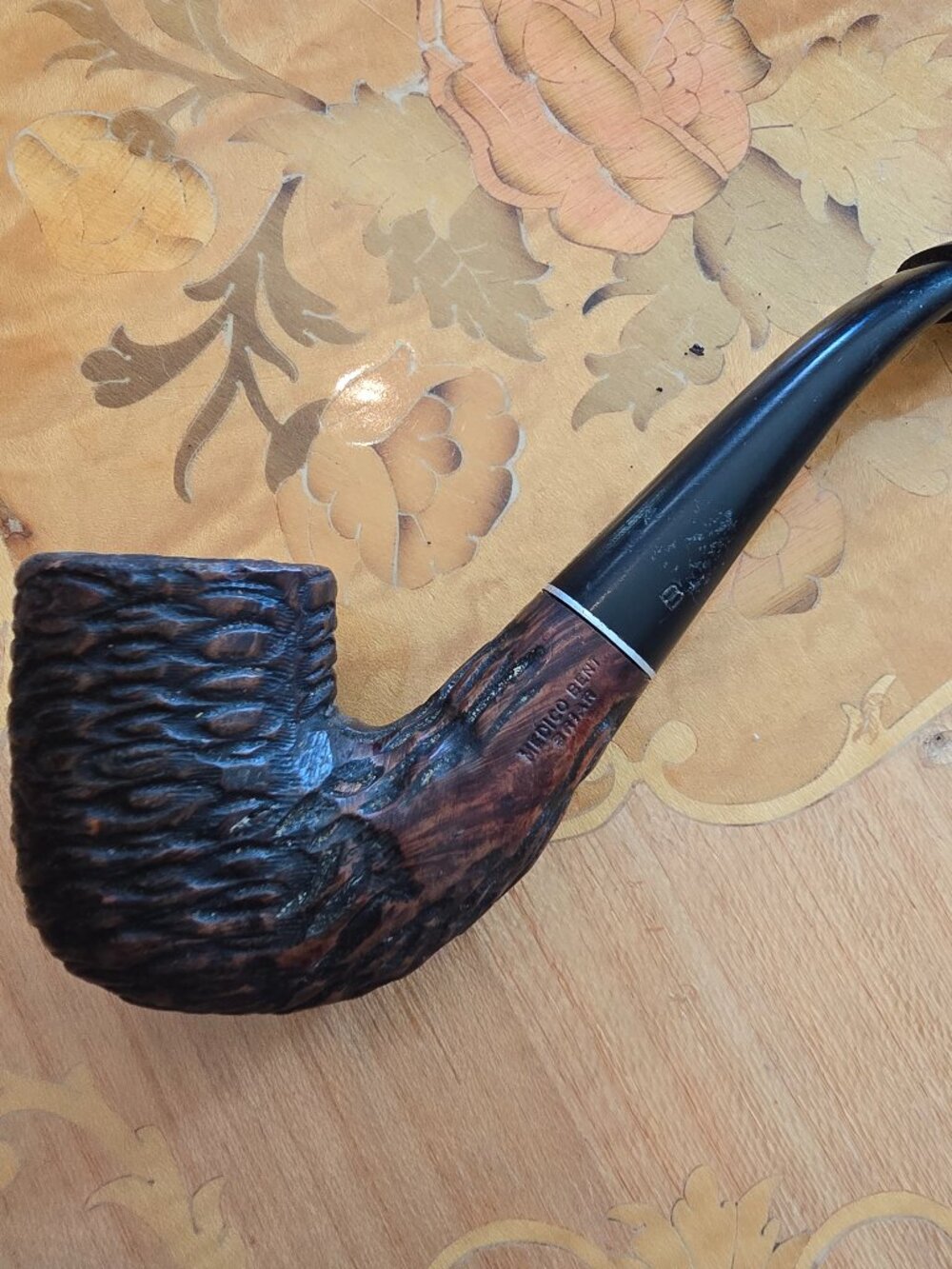 Medico - Vintage Bent Briar Pipe, Rusticated Finish, Collectible / Restoration